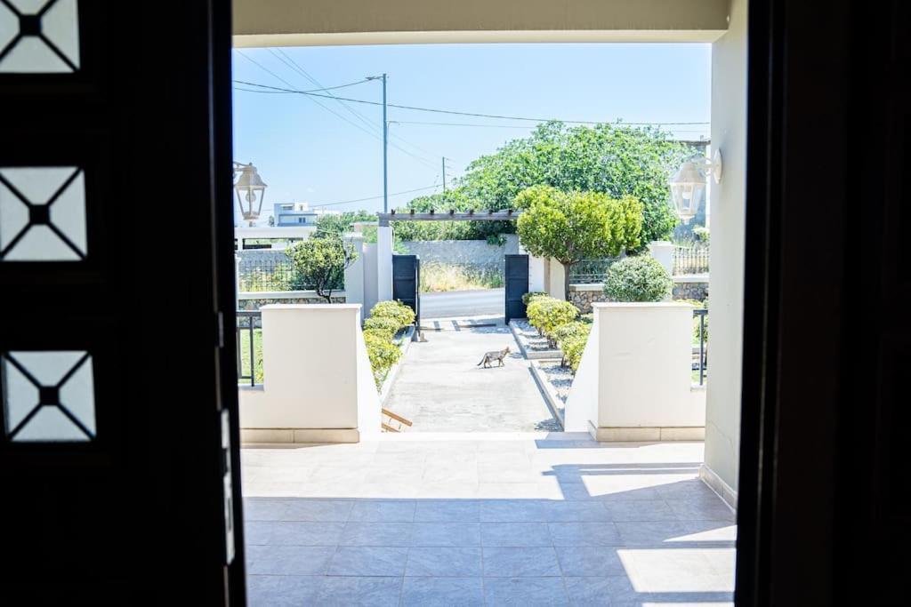 Luxury Apartments Platanion Bagian luar foto