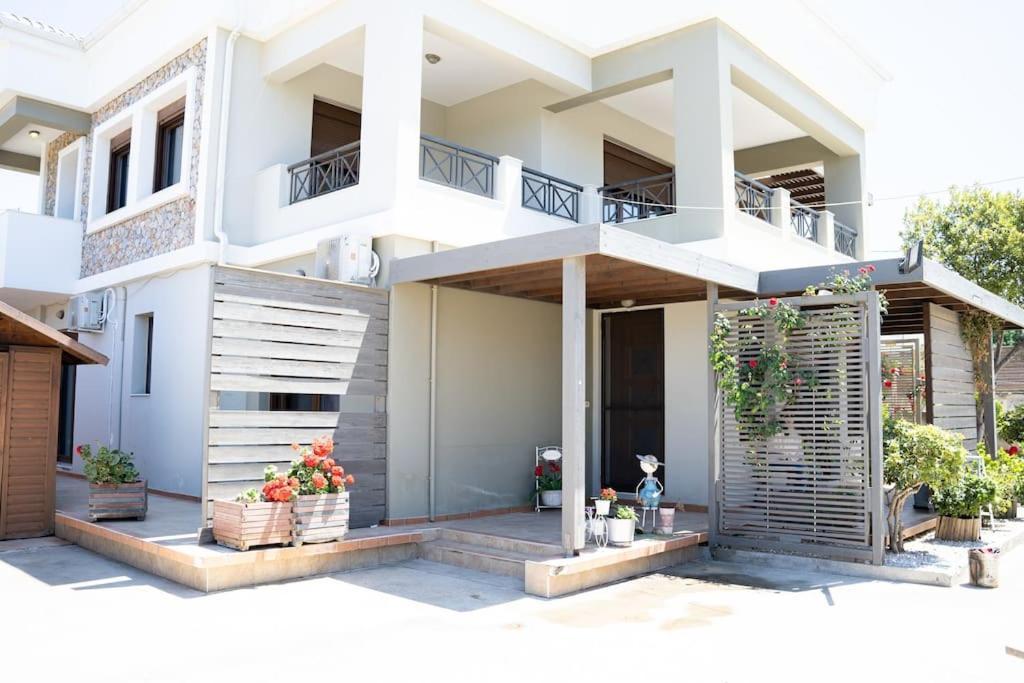 Luxury Apartments Platanion Bagian luar foto