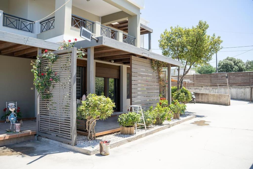 Luxury Apartments Platanion Bagian luar foto